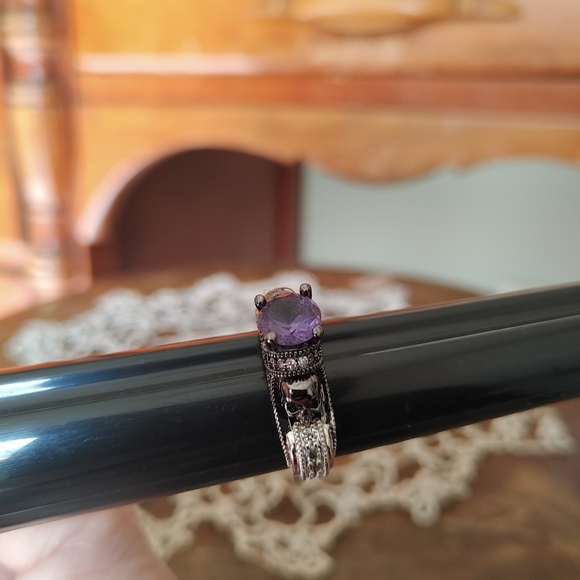 Ring - Picture 7 of 7